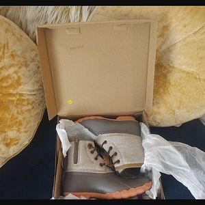 BRAND NEW in Box! Girls Sperry Saltwater Boots Size 3.